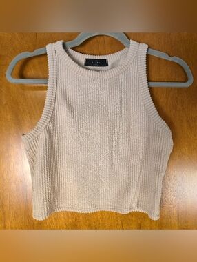 Women’s Crop Top by 21 Saints Size Large. Cute top, neutral color.